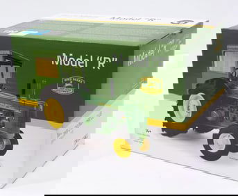 John Deere Model R
