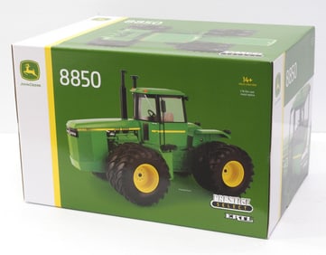 John Deere 8850 with duals