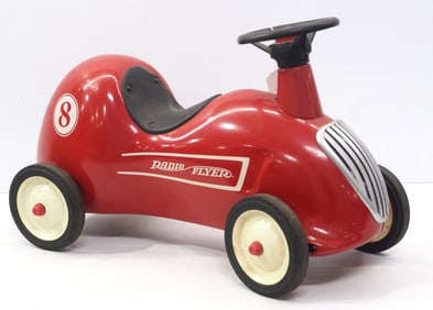 Radio Flyer #8 Red Roadster ride-on toy