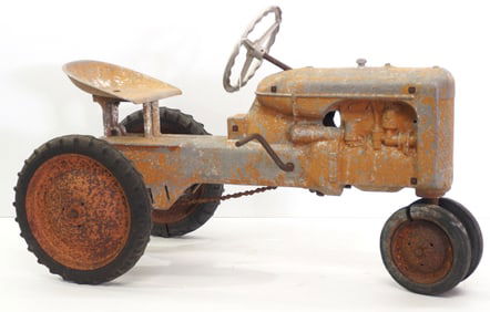 Eska Allis Chalmers pedal tractor