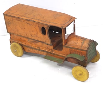 1920's Dayton delivery truck