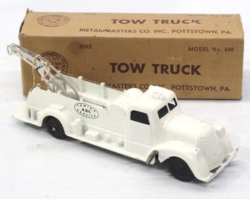Metal Masters wind-up ABC Towing Service truck