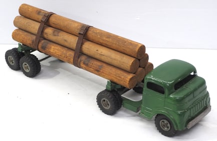 Structo log hauler truck