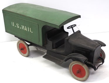 Buddy L delivery truck with US Mail stenciling