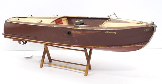 Wooden model battery-powered speedboat