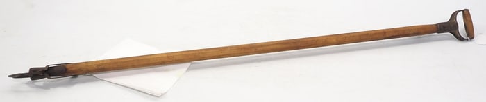 Long-handle mechanical bull lead