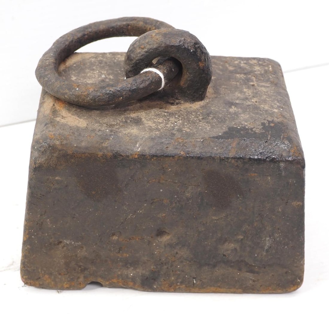 Cast iron horse tie: Cast iron horse tie, 26 lbs