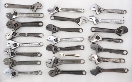 (22) Small adjustable wrenches
