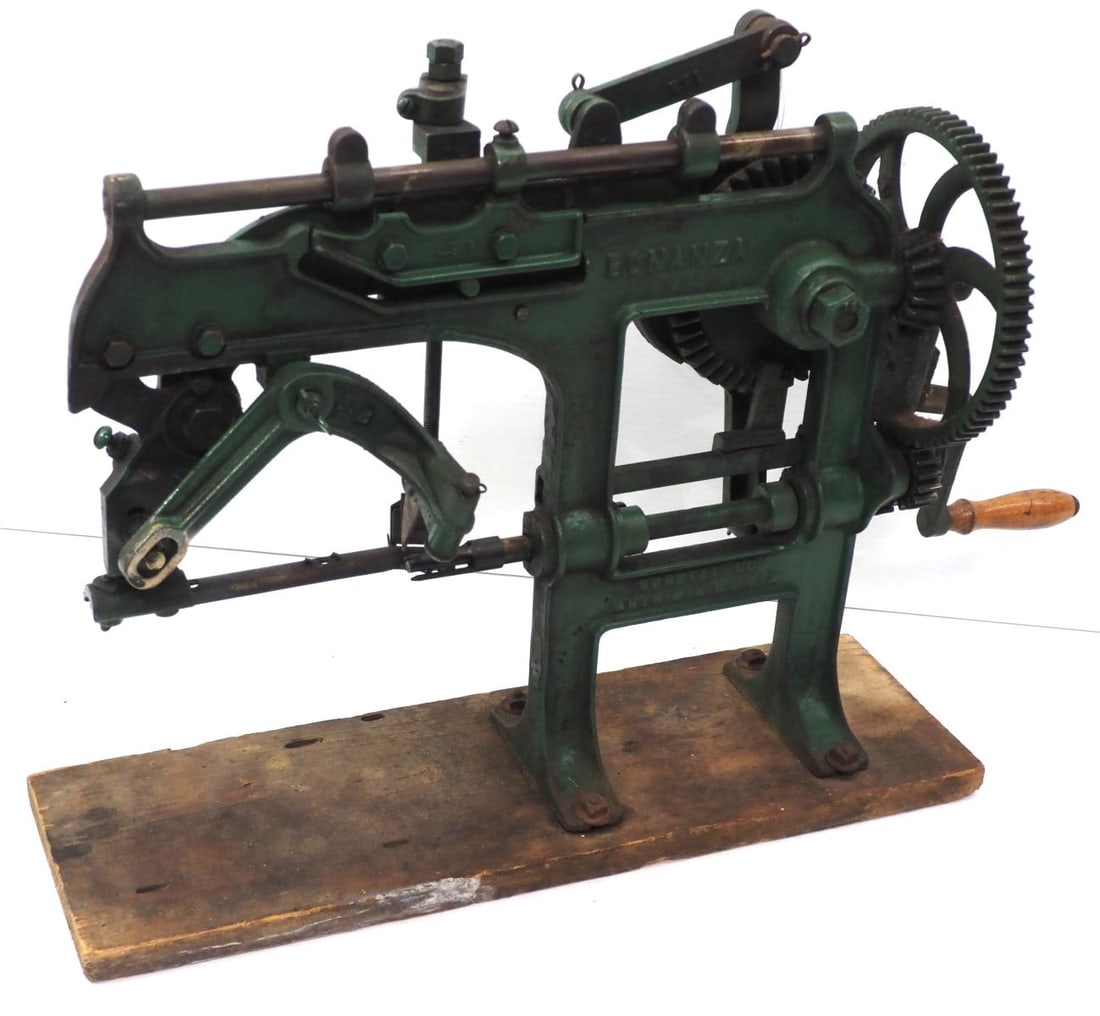 Bonanza table-mount, cast iron apple peeler (1 of 3)