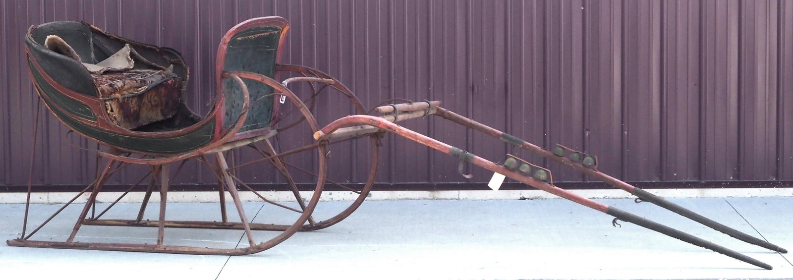 Early Albany-type sleigh with shafts: Early Albany-type sleigh with shafts - Rough * * White Glove Delivery available, please contact the auction house for details and a quote.