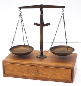Jewelers scale with weights
