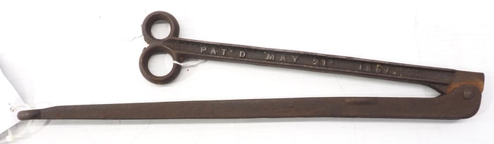 Horse hay fork lifter