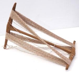 Early wooden niddy noddy yarn winder