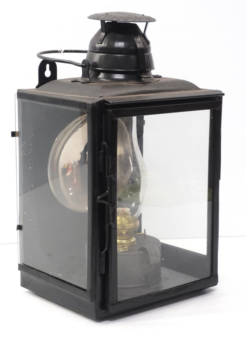 Early Handlan railroad station kerosene lamp: Early Handlan railroad station kerosene lamp