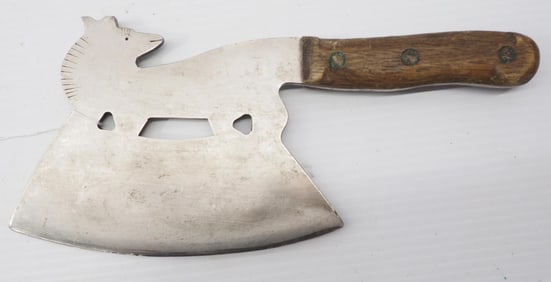 Fox-shaped meat cleaver