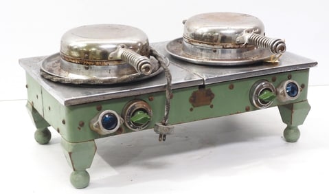 Griswold No.150-8-E electric double waffle maker