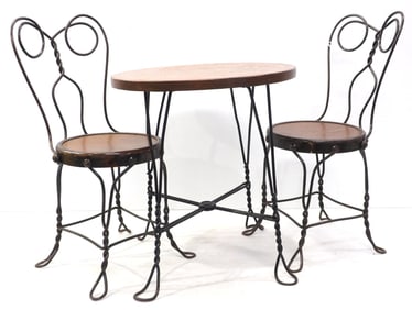Early child's parlor table & chair set