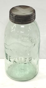 2-quart glass Beaver jar