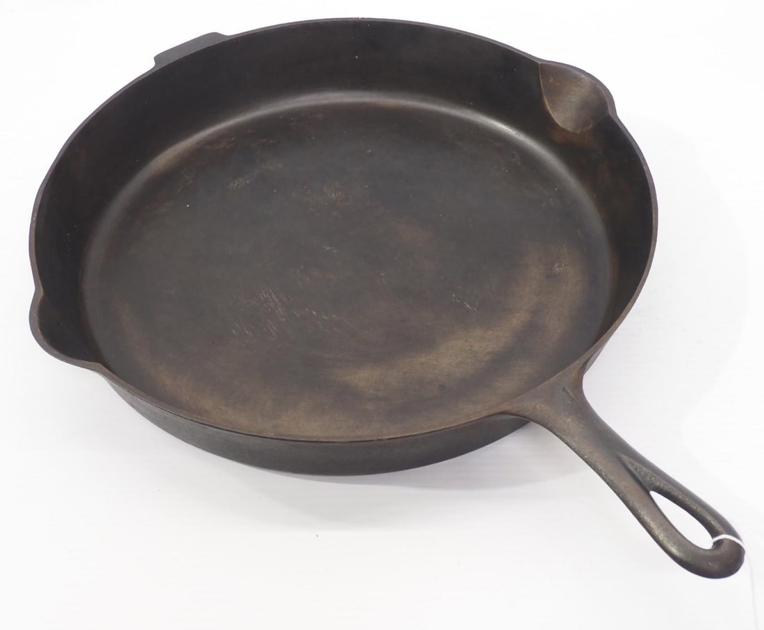 Griswold No.14 cast iron skillet: Griswold No.14 cast iron skillet with large block slant logo and heat ring