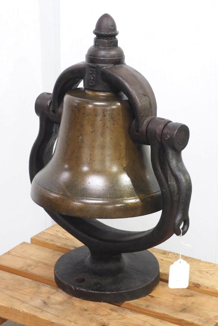 Bronze railroad locomotive bell (1 of 4)