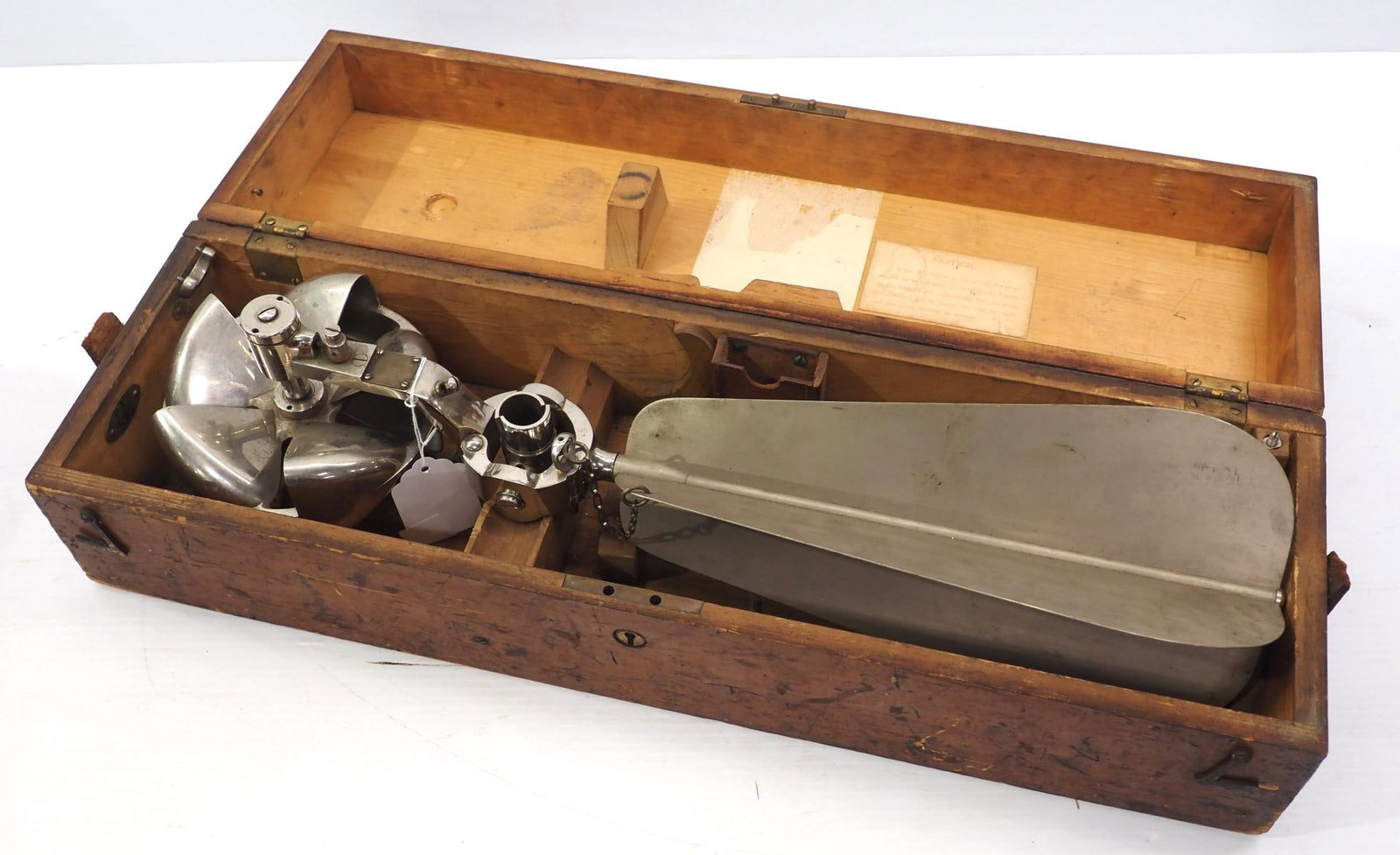 Water current meter in wooden box (1 of 4)