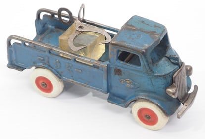 Arcade cast iron Mack Ice truck