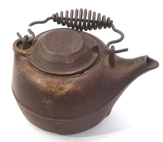 Erie No.2 cast iron tea pot