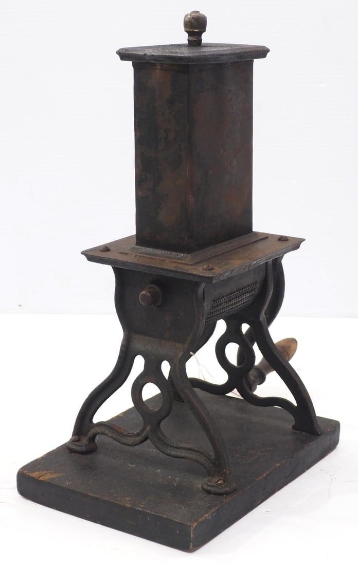Early hand-crank spice grinder (1 of 2)