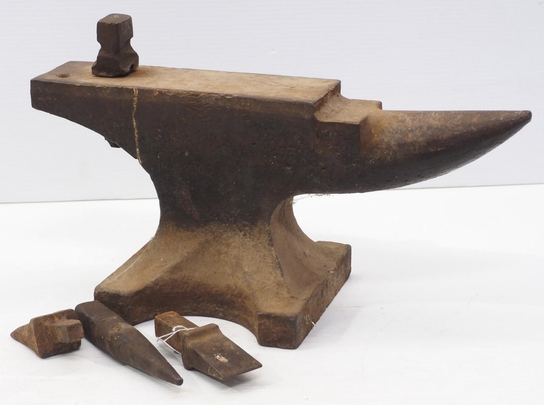 71 lb Kohlswa Sweden anvil (1 of 5)
