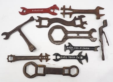 (10) Cast iron wrenches