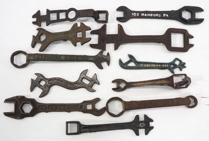 (11) Cast iron wrenches