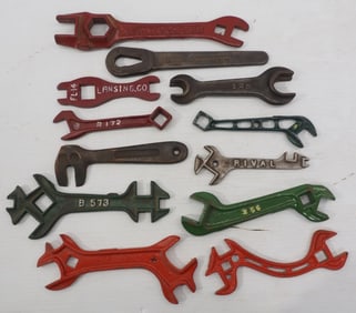 (12) Cast iron wrenches