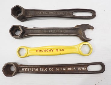(3) Cast iron wrenches