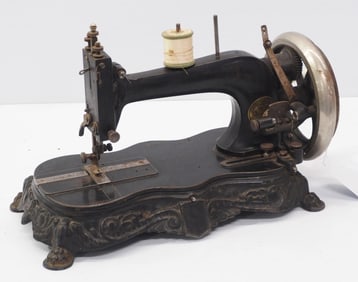 Saxonia Regia hand-crank sewing machine