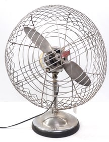 Air Castle fan with propeller-shaped blades