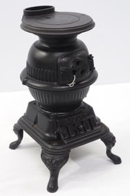 Model cast iron Spark coal heating stove