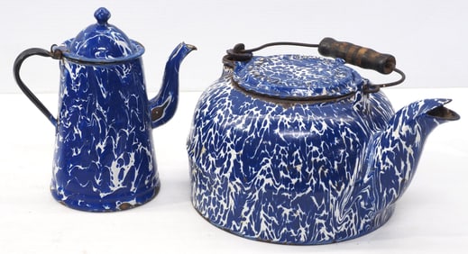 Blue & white marbled kettle and pot