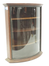 Curved front countertop display case