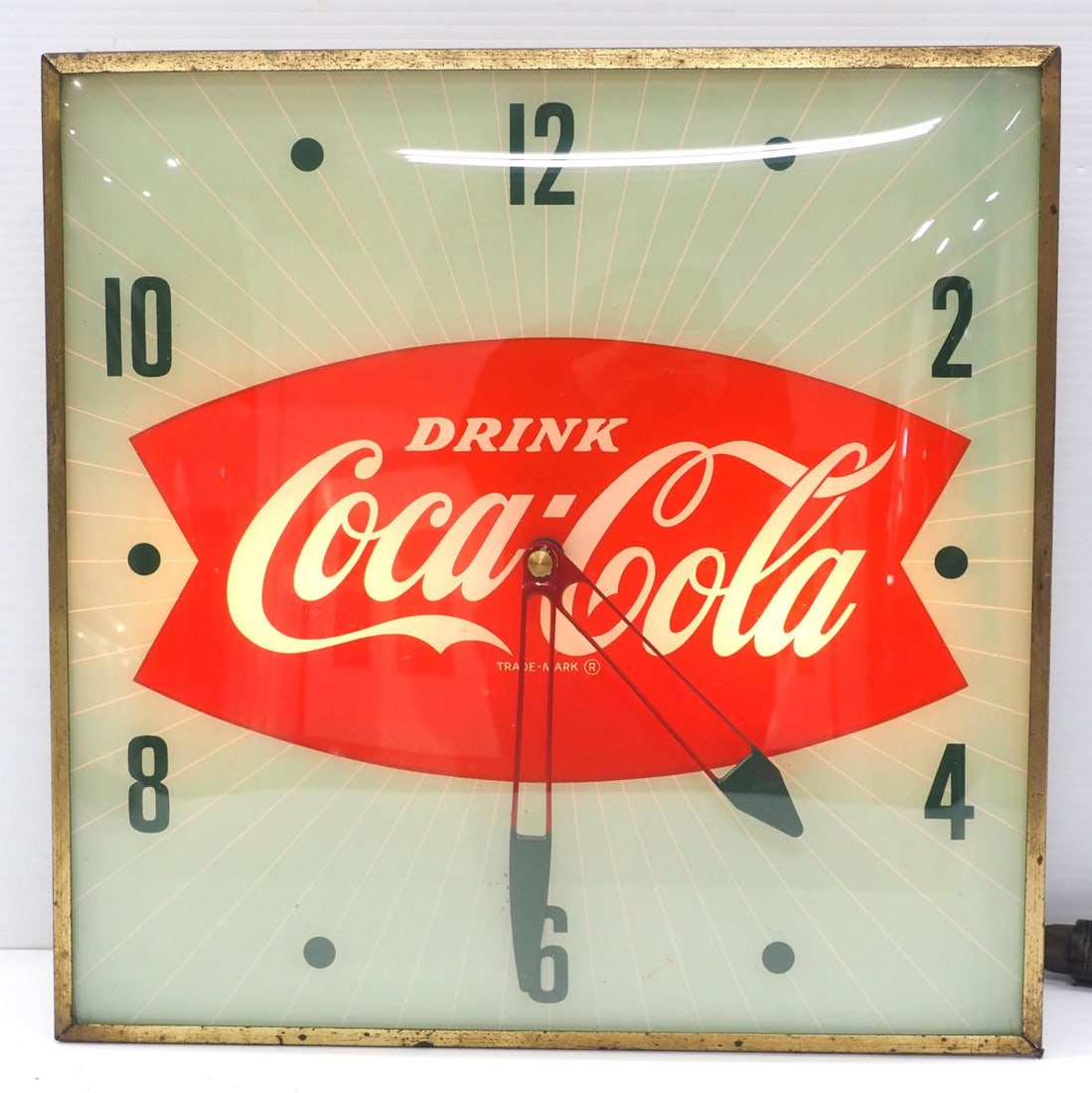 Drink Coca Cola lighted clock (1 of 3)