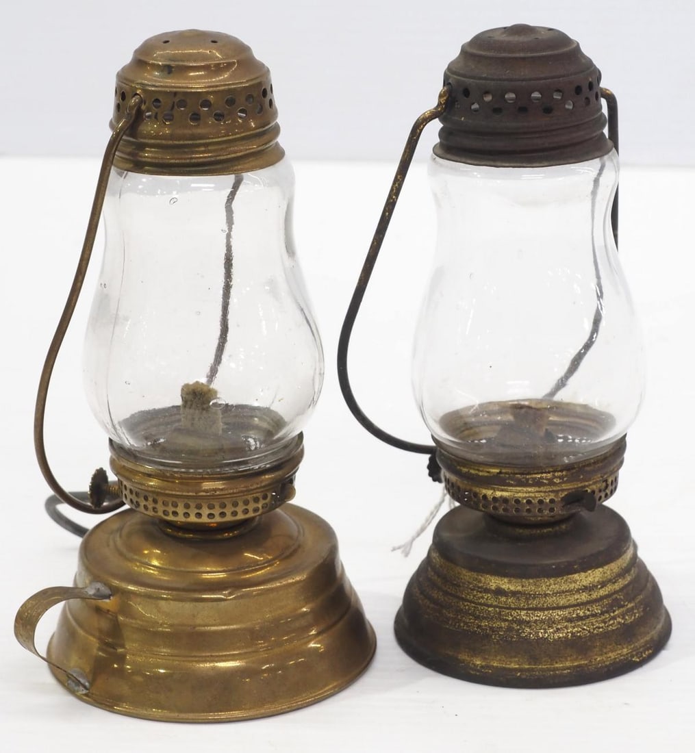 (2) Brass skater lamps (1 of 3)