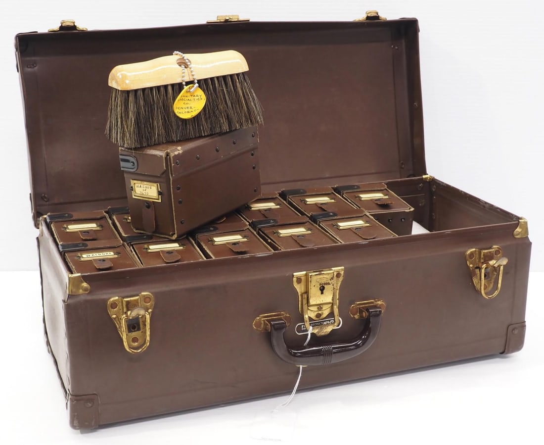 Salesman sample push broom sample case (1 of 5)