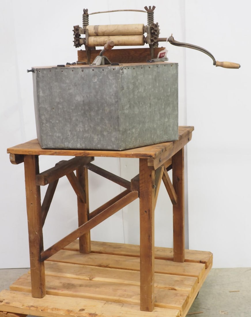 Tabletop hand-crank wash machine (1 of 4)