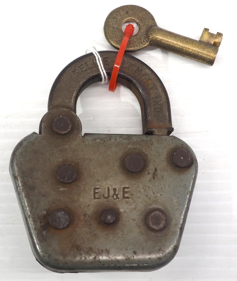 EJ & E railroad lock by Keline Mfg. with brass key (1 of 2)