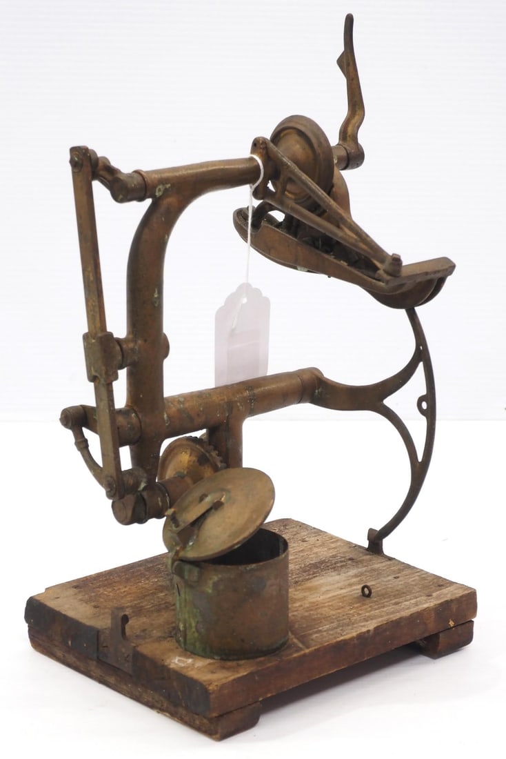 Salesman sample knotter (1 of 3)