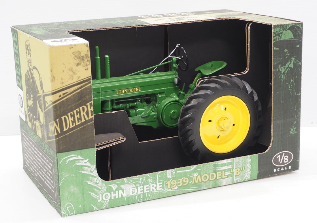 John Deere 1939 Model B Tractor (1 of 3)