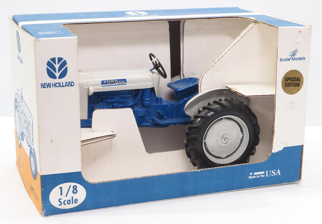 Ford 4000 Tractor in original box (1 of 2)