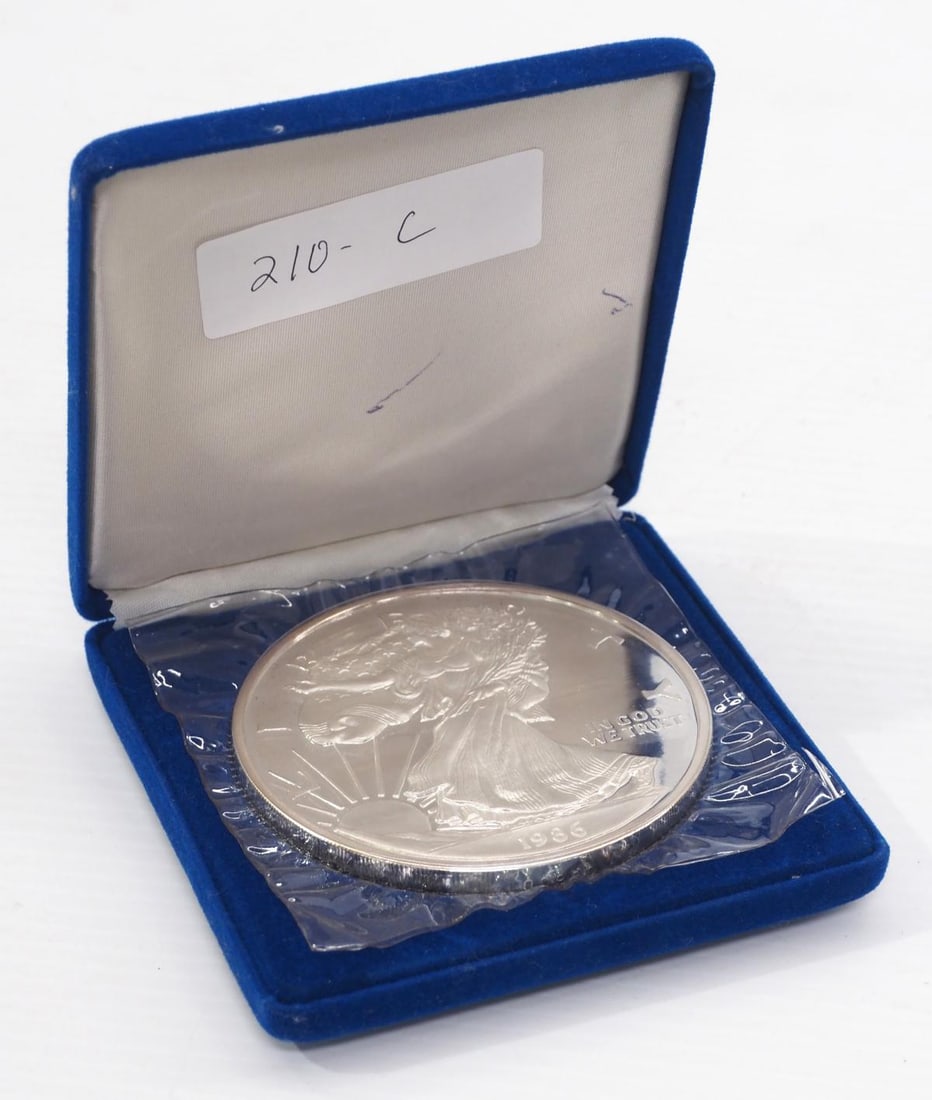 12 Troy oz. silver round (1 of 3)