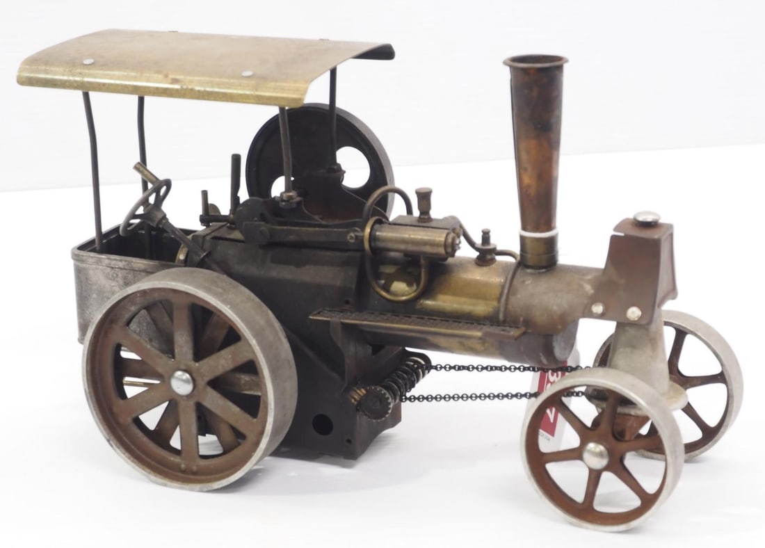 Brass & tin model steam engine (1 of 2)