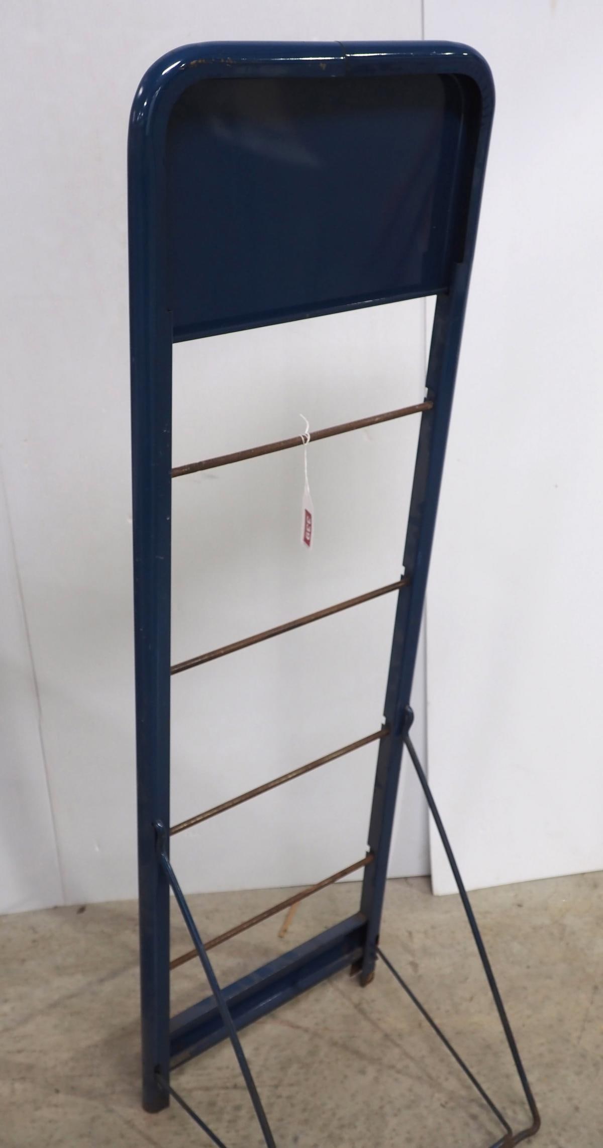 American Chain metal store display rack - 3