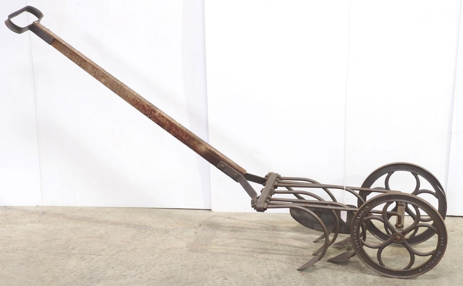 Pull-type cultivator (1 of 3)